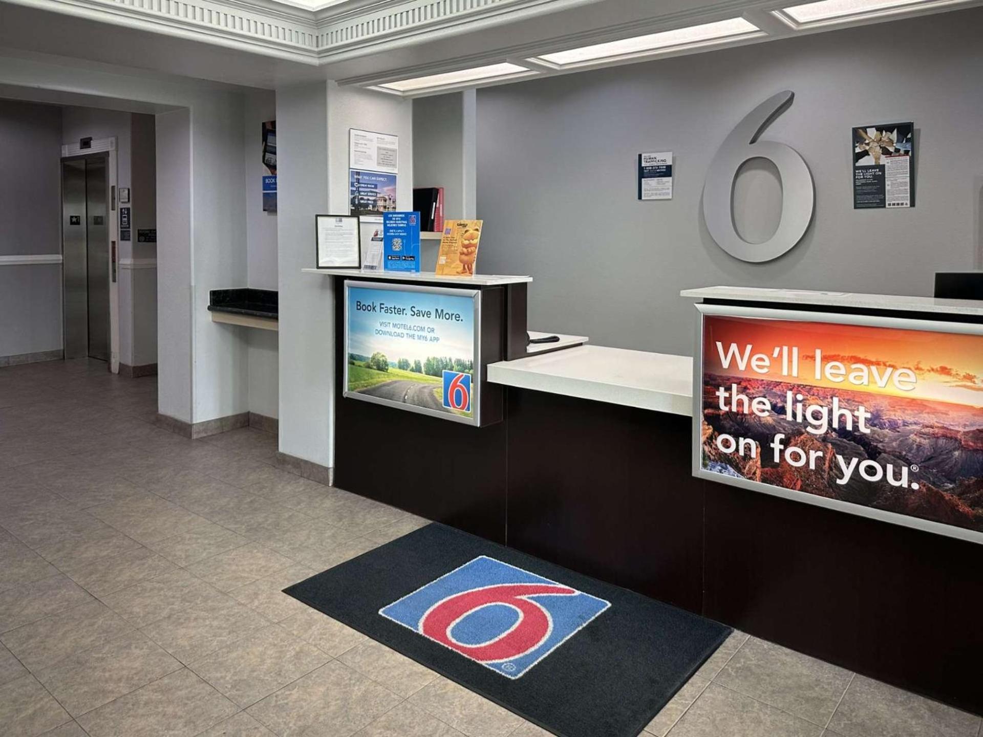 Motel 6-Mission, Tx Zewnętrze zdjęcie